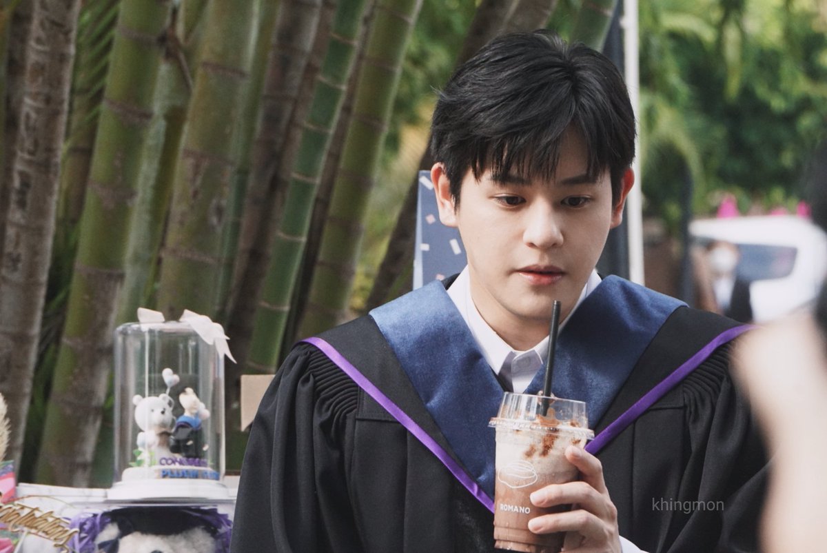 khing_monn's tweet photo. Congratulations 🤍🎓
13.01.65
.
.
• @PlPurim •
| #GraduationPluemPurim
#PluemPurim |
#khingmonjpg #แขวนกล้อง https://t.co/vMQqZ6Vr8n