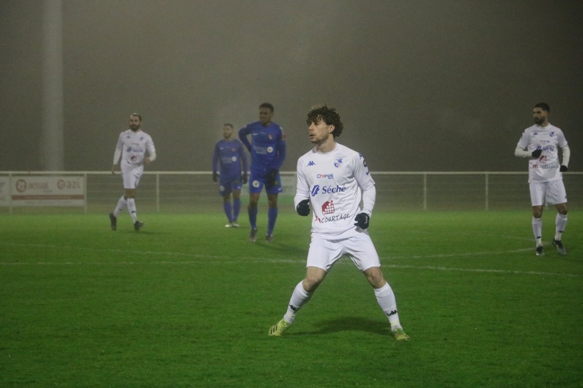 uschangefoot's tweet photo. #OSFCUSC #National3 🏆
📸 Défaite 3-1 de notre #TeamUSC hier soir sur la pelouse de Saumur
➡️ Solide, le leader du championnat a maîtrisé la première période. Nos changéens ont su réagir et produire plus d'efforts en deuxième période. Ils auraient mérité de revenir au score... https://t.co/3SkCEZwTrI