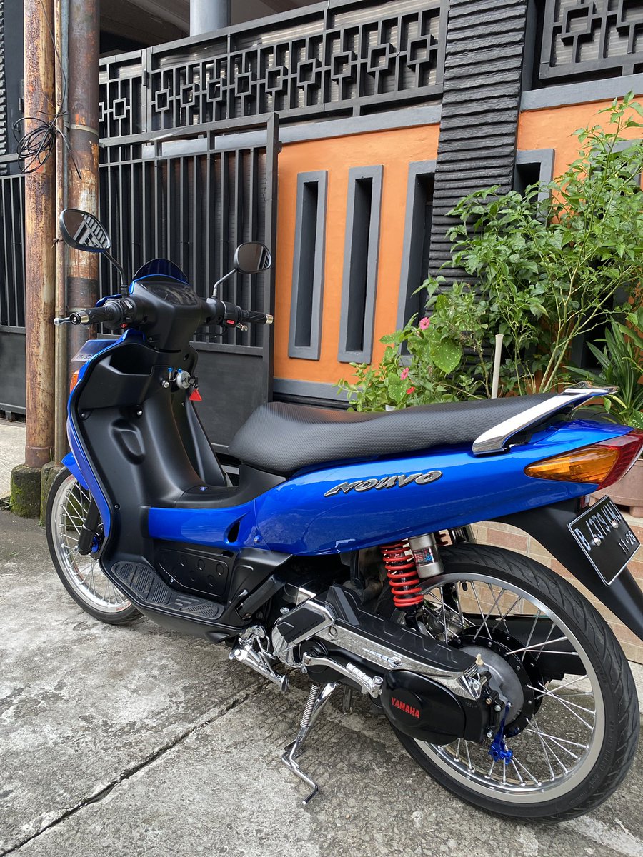 Tahun 2003 pas masih sekolah SD, ada temen di anter bapaknya pake Yamaha Nouvo kayanya keren bgt, karna ini motor matic pertama pada saat itu, dari situ muncul impian pengen punya, akhirnya kesampean juga setelah 19 tahun kemudian, karna ini motor udah langka bgt😂