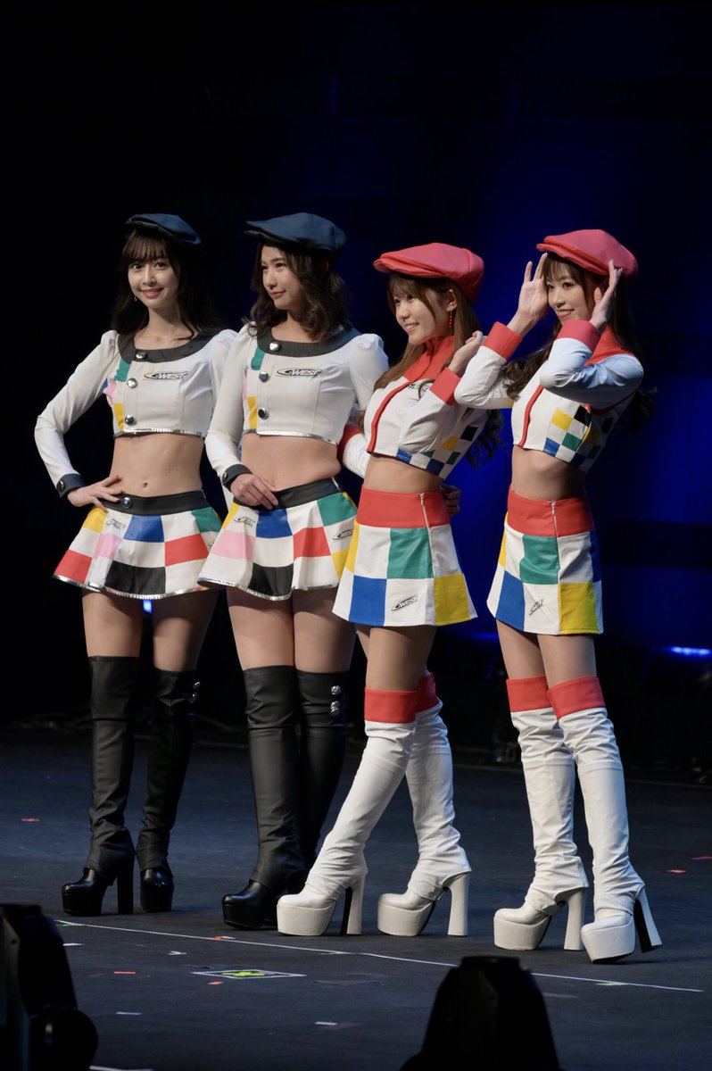 harules12's tweet photo. C-WEST GIRLS✨
ギャルパラステージにて🎤♪
#cwest #cwestgirls https://t.co/tqb4LQocf0