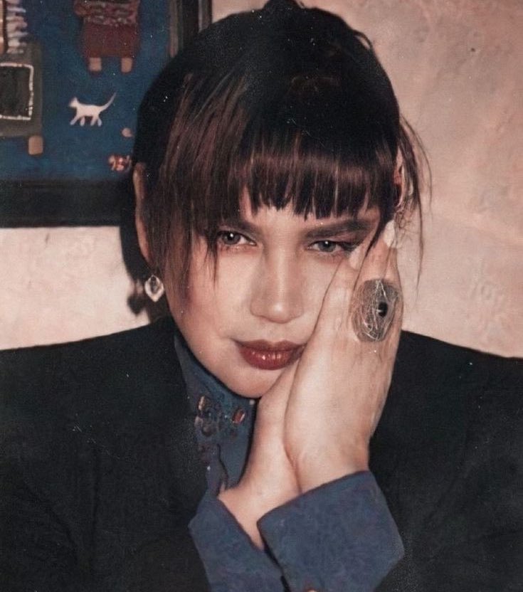 zlhycr's tweet photo. Ne trajikomik bir ülkede yaşıyoruz yahu! En değerli sanatçımız üzerinden dini kullanarak protesto yapıyorlar. Okuyun ey insanlar okuyun şarkının anlamına bakmadan Show yapıyorsunuz yazık , çok yazık !!!!#sezenaksuyalnızdeğildir ❤️ https://t.co/sJpnGFQvQl