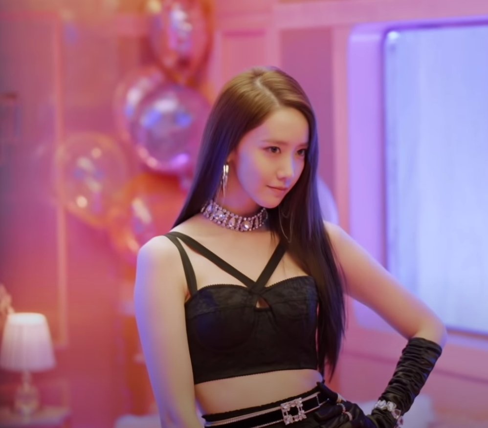snsdspics's tweet photo. ladies and gentlemen, lim yoona. https://t.co/B3odmhsWWy