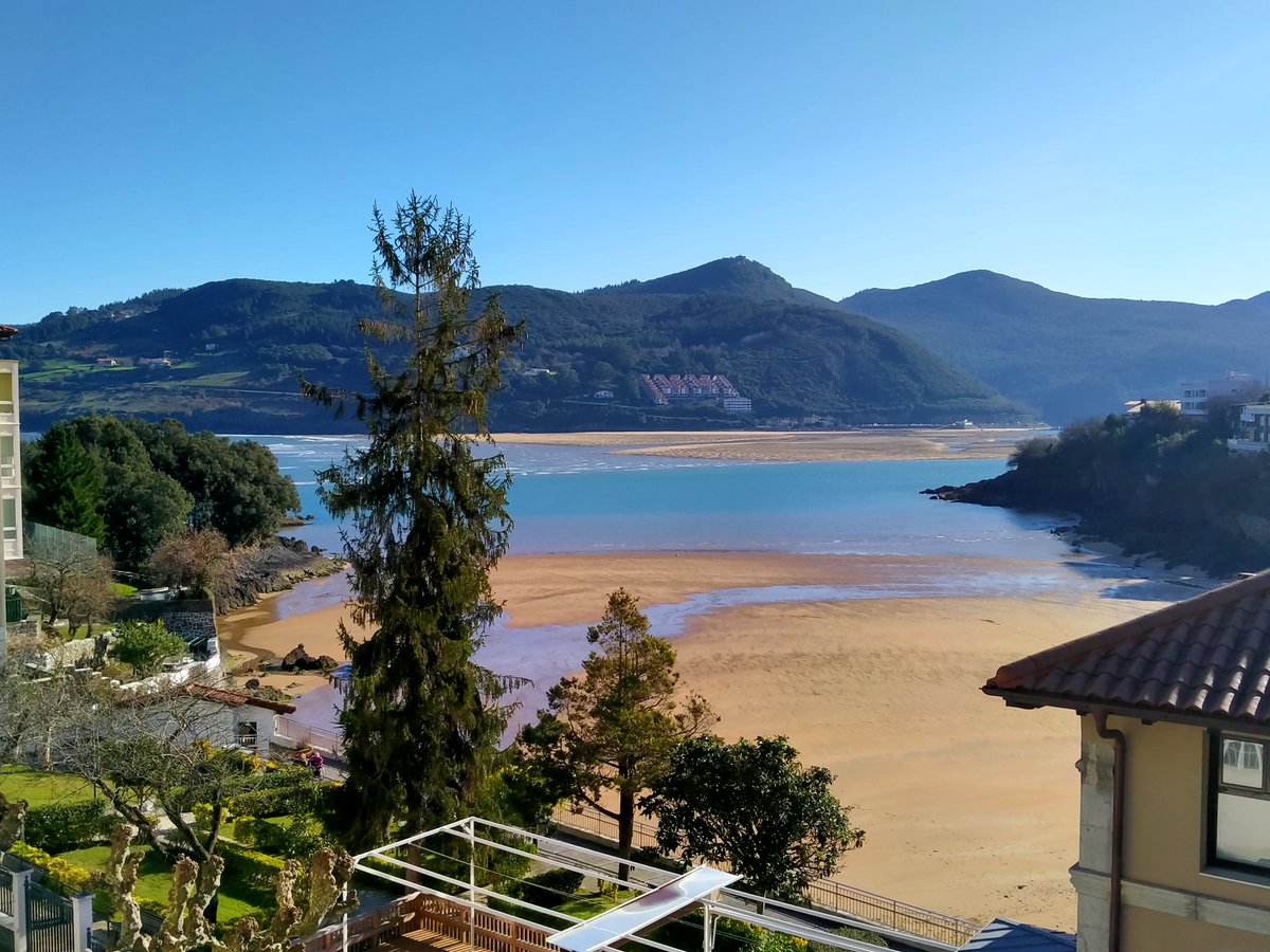 ApartMundaka's tweet photo. ¿Eres de los/as que sueñan 😴 con despertarse con estas preciosas 🤩 vistas?

Nos esperes más y haz tu reserva en https://t.co/nhAgf0f2In 😎

#ApartamentosMundaka 
#Mundaka
#Urdaibai
#visitMundaka 
#visitbiscay
#costavasca https://t.co/ERAmkRJTWG