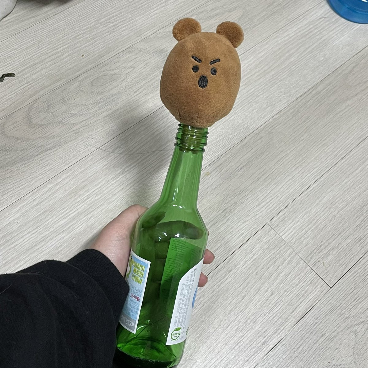 아 한쨩 왤케 웃기게 생김 ㅅ8