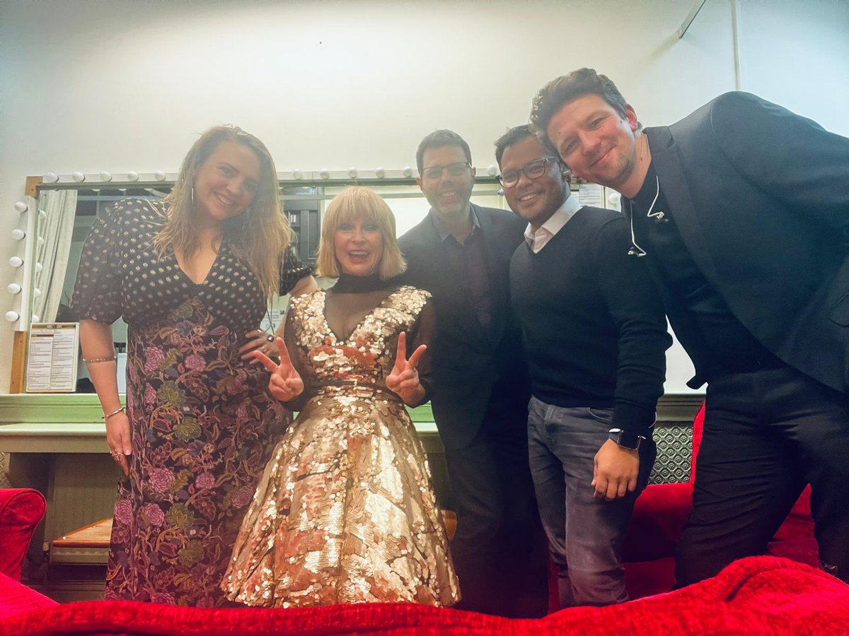 So looking forward to gig at the Robin 2 tonight and the whole of 2022. Let’s rock out. Love Toyah xxx

Tickets: eventim.co.uk/event/toyah-th… #Toyah