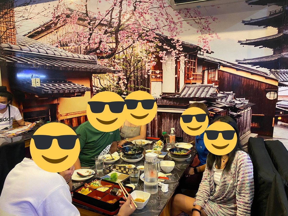 Consular0902's tweet photo. Using this to document family weekend dinners https://t.co/JE2MVwhdWO