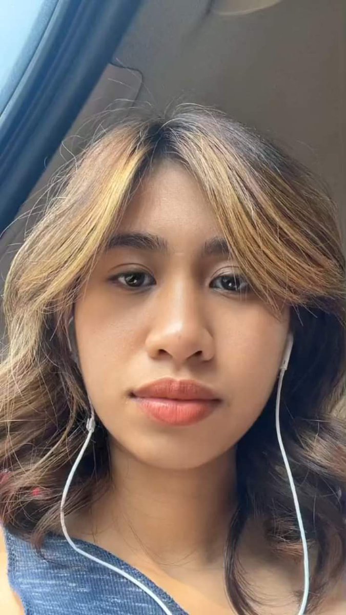 TeamKenYen's tweet photo. Serious yan. Pero ganda parin. 🤗
#yeniiverse
#kenyen https://t.co/1eNIVed35c