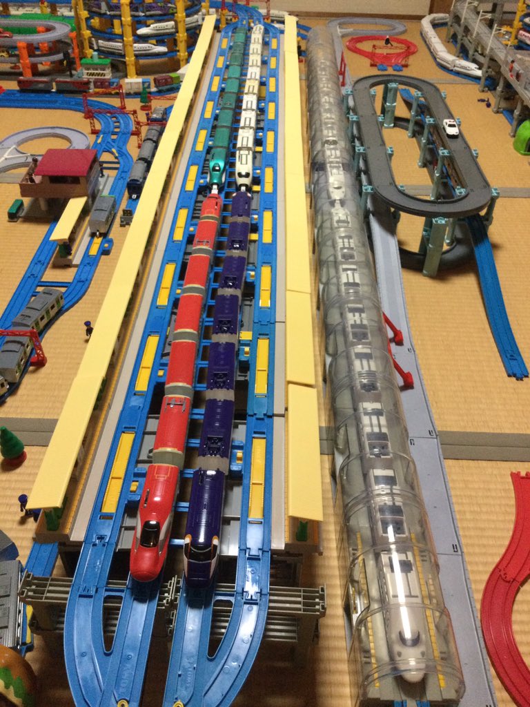 Plarail1024's tweet photo. 新幹線の連結&amp;フル編成バージョン
#E5系はやぶさ＋E6系こまち
#E2系やまびこ＋E3系つばさ
#E4系MAX同士 https://t.co/NYwcrawbZ7