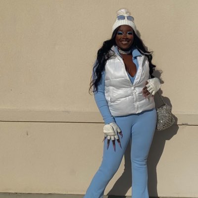 _Nonika's tweet photo. #NewProfilePic I'm back ✨ https://t.co/AbdsD8zrVw