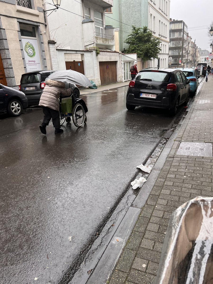 brusselshatesp1's tweet photo. A damning indictment of the failure in Brussels to look after the most vulnerable users of public space. @dott @limebike https://t.co/tHDD4Z6y5l