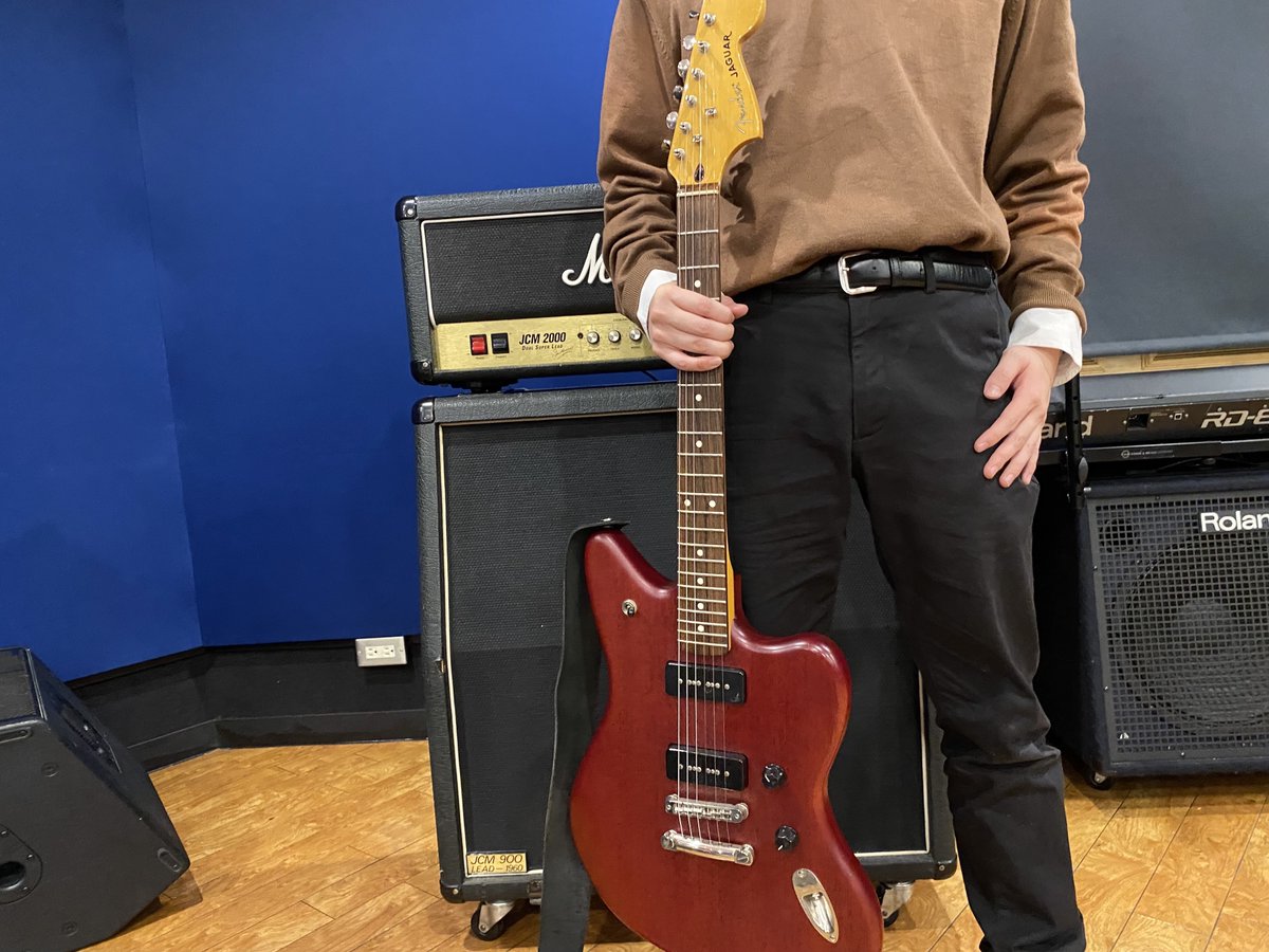 columnbyNOAH's tweet photo. 【#推しGEAR】クセものだがそれが良い ーFender Jaguarー
https://t.co/vfv2LebRka

#studionoah #noahbook #fender #jaguar #P90 #guitar https://t.co/8Ue1xy0tHe
