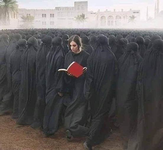 anja_seijn's tweet photo. "Wat de kudde het meest haat, is degene die anders denkt; het is niet zozeer de mening zelf, maar de brutaliteit om voor zichzelf te willen denken, iets waarvan ze niet weten hoe ze dat moeten doen."
~A. Schopenhauer ~ https://t.co/uDdifmNptp