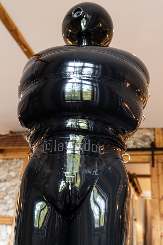 latex_doc's tweet photo. Completely under control, fixed, delivered and inflated 🔒 https://t.co/EXZq3IoHzA
