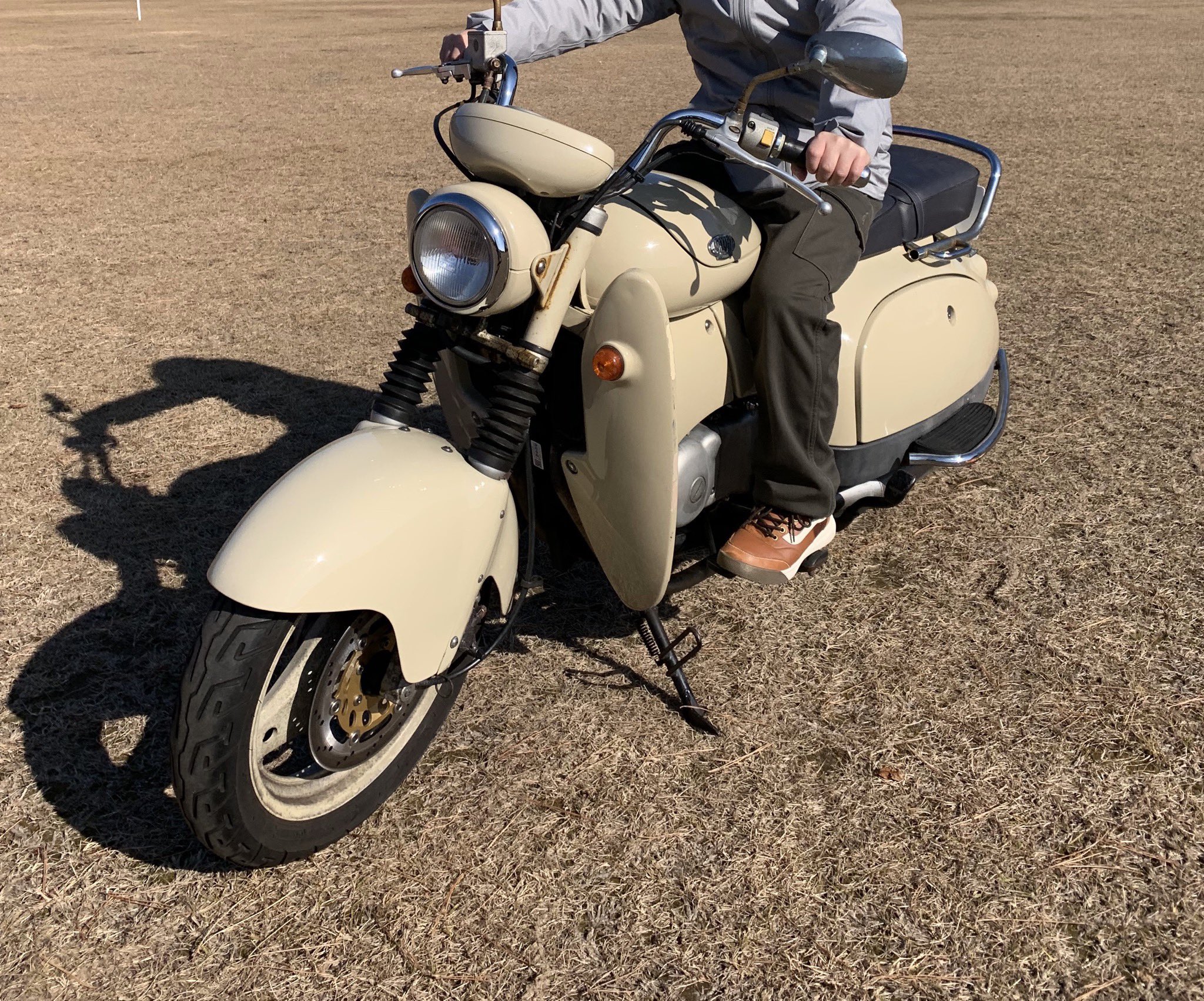 レッドバロンバイク バイクブーム時代を生き抜いたロングセラー＝純正スタイルの