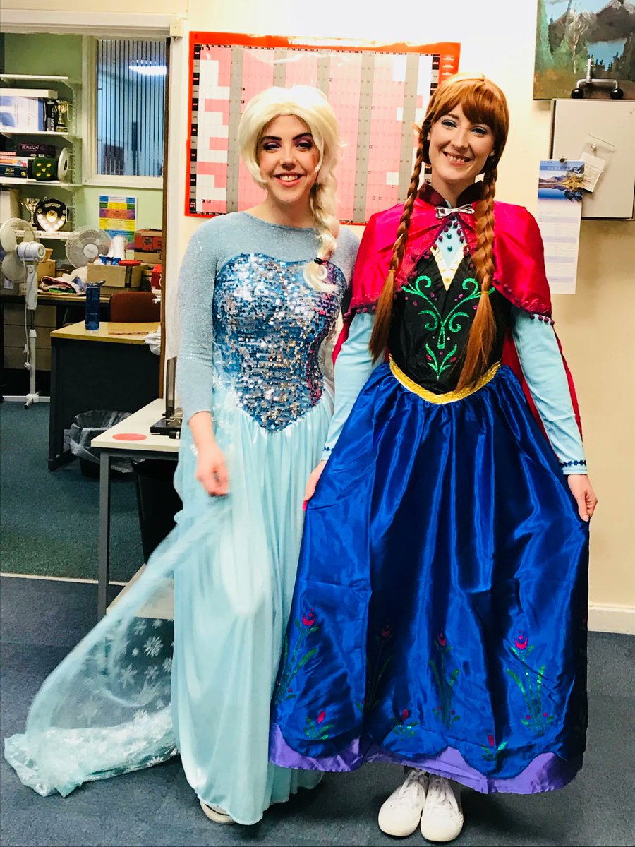 beahappyparties's tweet photo. New Elsa dress has arrived ❄️💙 Here is a little throwback to all the magical events we attended as Elsa from the first movie! #disney #frozen https://t.co/a82THAAJUN