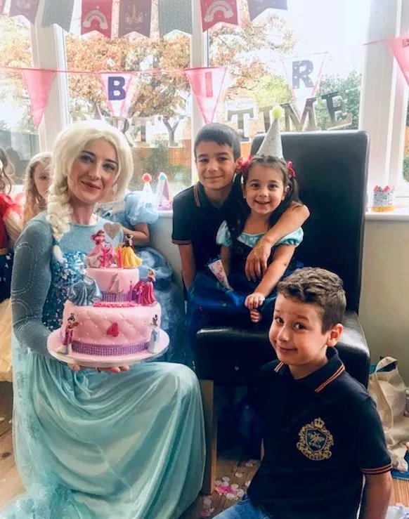 beahappyparties's tweet photo. New Elsa dress has arrived ❄️💙 Here is a little throwback to all the magical events we attended as Elsa from the first movie! #disney #frozen https://t.co/a82THAAJUN