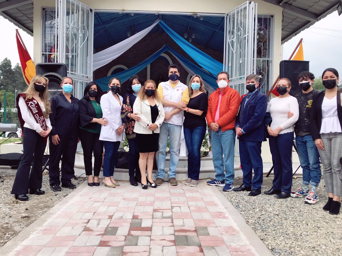 hospitalcuenca's tweet photo. El alcalde de #Cuenca, Ing. @pedropalaciosu participó en la inauguración de la capilla del barrio Corazón de Jesús, parroquia Hermano Miguel. En el acto también acompañó el Dr. Mario Álvarez, Director General del #HospitalMunicipal y de los Centros de Salud Municipales #Medisol. https://t.co/MSgjCbNH7Z