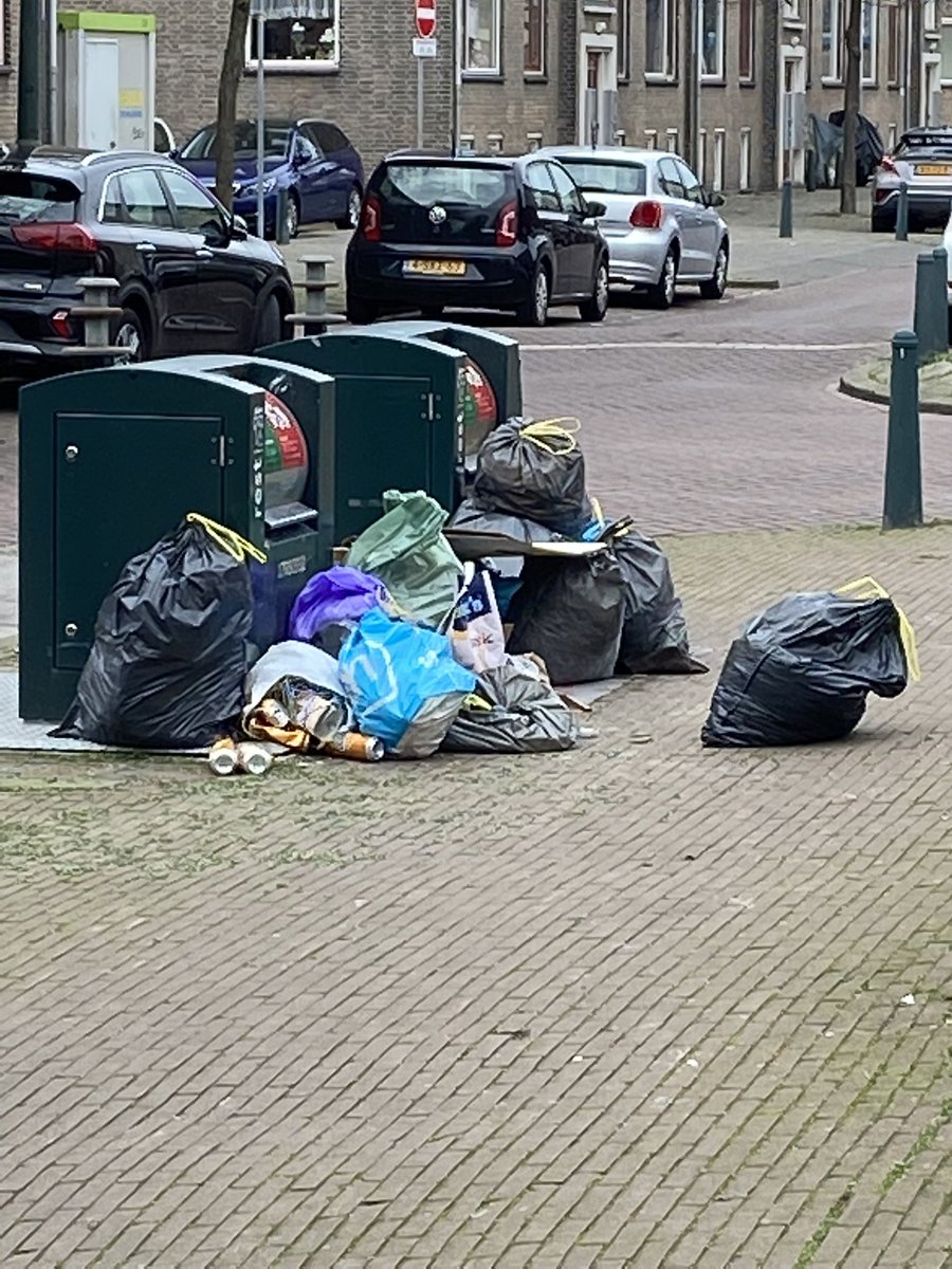 Wat is dit toch? Wat doet ben in de Orac? Verstopt en wel en dan naar bijplaatsen. Rotzooi kwijt; kan mij het schelen. 50m verder een goed werkende Orac!