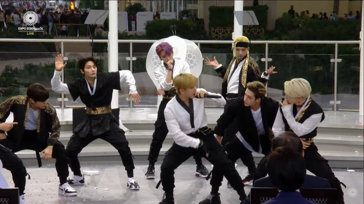 lovehynjn's tweet photo. stray kids performed infront of the vips including the president of south korea and UAE this is huge skz is representing the korean wave at the dubai expo 2020 the largest cultural gathering in the world so so proud of skz https://t.co/HGpVmuI9eb