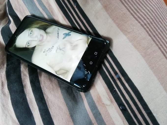 Mein Fan Hat wider auf mein Bild ein leckere cumshot gemacht. Sch&ouml;n @EduardWolf11 😘😘😘😘 #cumshot #Orgasmuskontrolle<a href="/tag/cumshot"class="tags"><span>#cumshot</span></a><a href="/tag/orgasmuskontrolle"class="tags"><span>#orgasmuskontrolle</span></a><a href="/tag/cumonwife"class="tags"><span>#cumonwife</span></a><a href="/tag/cumingvideo"class="tags"><span>#cumingvideo</span></a>