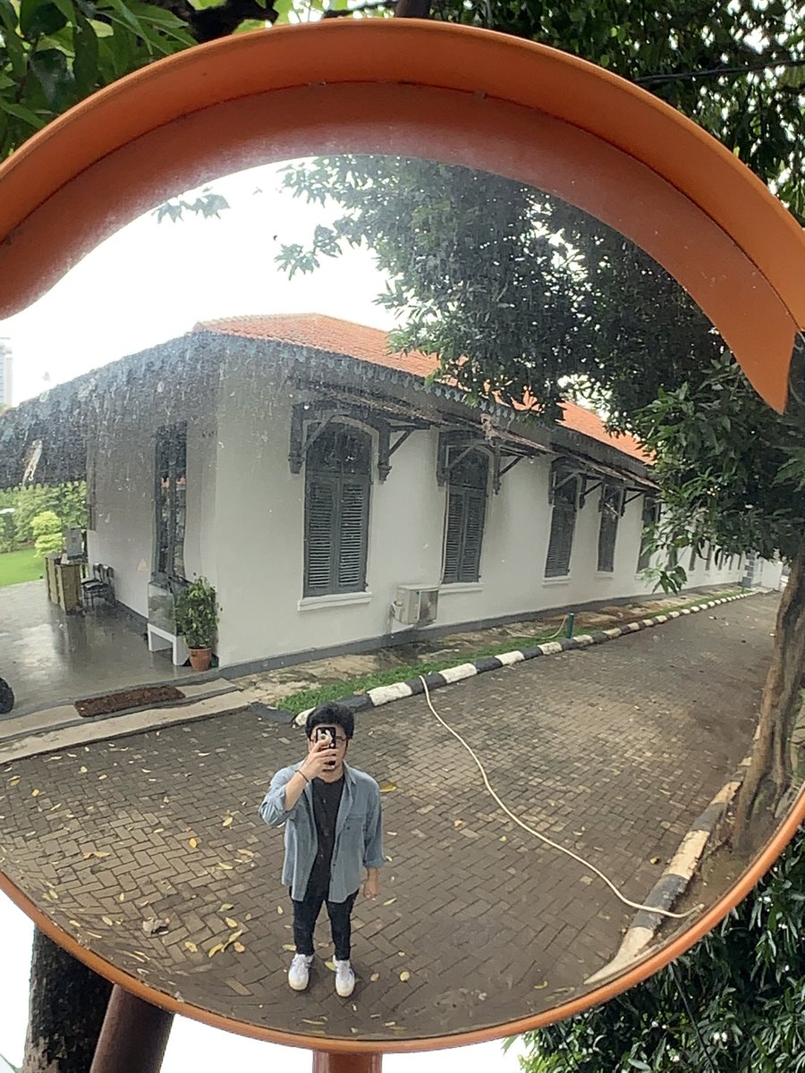 illuminandri's tweet photo. a well spent sunday. #stovia #jakartabiennale https://t.co/JqWG8FIirv