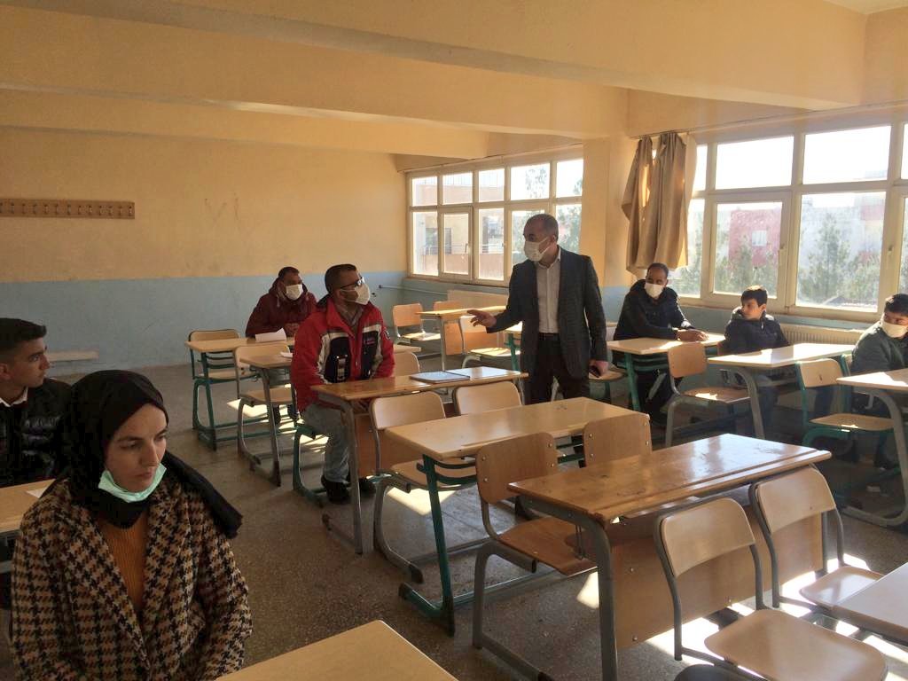 mardinilmem's tweet photo. İl Müdürümüz; ziyaret ettiği Telkari Mesleki ve Teknik Anadolu Lisesinde, “Mesleki Eğitim Merkezi Programı” kapsamında haftasonu okula devam eden öğrenciler ile bir araya gelerek mesleki çalışmaları yerinde inceledi.
@tcmeb
@yilmaznazif
@fehmirasimcelik
@mahmutdemirttas https://t.co/iQPLaiSpSk