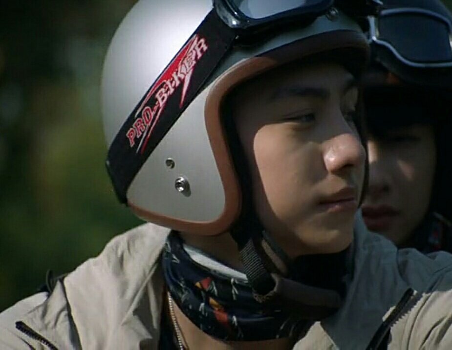 onlyATPATP's tweet photo. ในแววตาทั้งคู่ไม่รับรู้อะไร
เธอคงยังไม่เข้าใจ
ว่าฉันไม่ใช่คนเก่า

เรายังคงเหมือนเพื่อน
หยอกล้อเหมือนวันวาน
แต่ฉันคือคนใจสั่น
แต่ฉันคือคนหวั่นไหว

// ในแววตาของแกรมที่มองแบล็คมักจะมีอะไรซ่อนอยู่เสมอ มันคือความอ่อนโยน ความห่วงใย และความรัก 

#NotMeSeriesEP5
#แกรมแบล็ค https://t.co/jlalp5sPvK