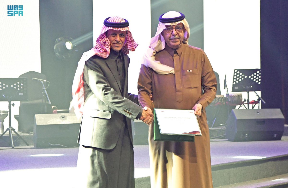 هيئة المسرح والفنون الأدائية تختتم فعاليات مهرجان "قمم للفنون الأدائية الجبلية"،بمنطقة عسير؛ بهدف إبراز الفنون الجبلية في المملكة، ونشر ثقافتها من خلال استعراض 20 لونًا جبليًا، بمشاركة 12 فرقة شعبية في 3 مواقع أثرية.
spa.gov.sa/2321345
#واس_جودة_الحياة