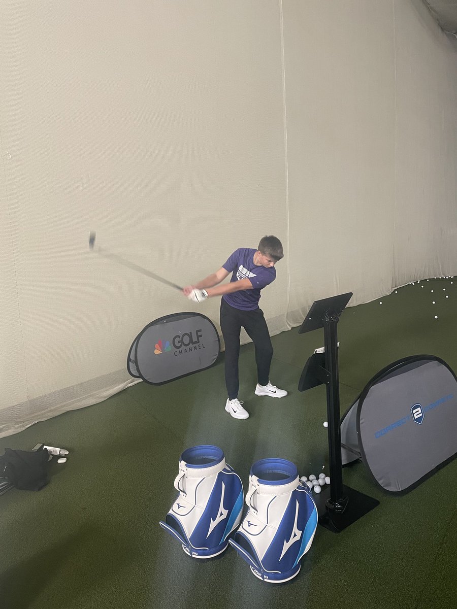 cwdog22's tweet photo. Great day to work!💪🏽⛳️🏌🏽💪🏽 Excited for this season! 👊🏽@Correct2Compete https://t.co/7DrFxrxfOR