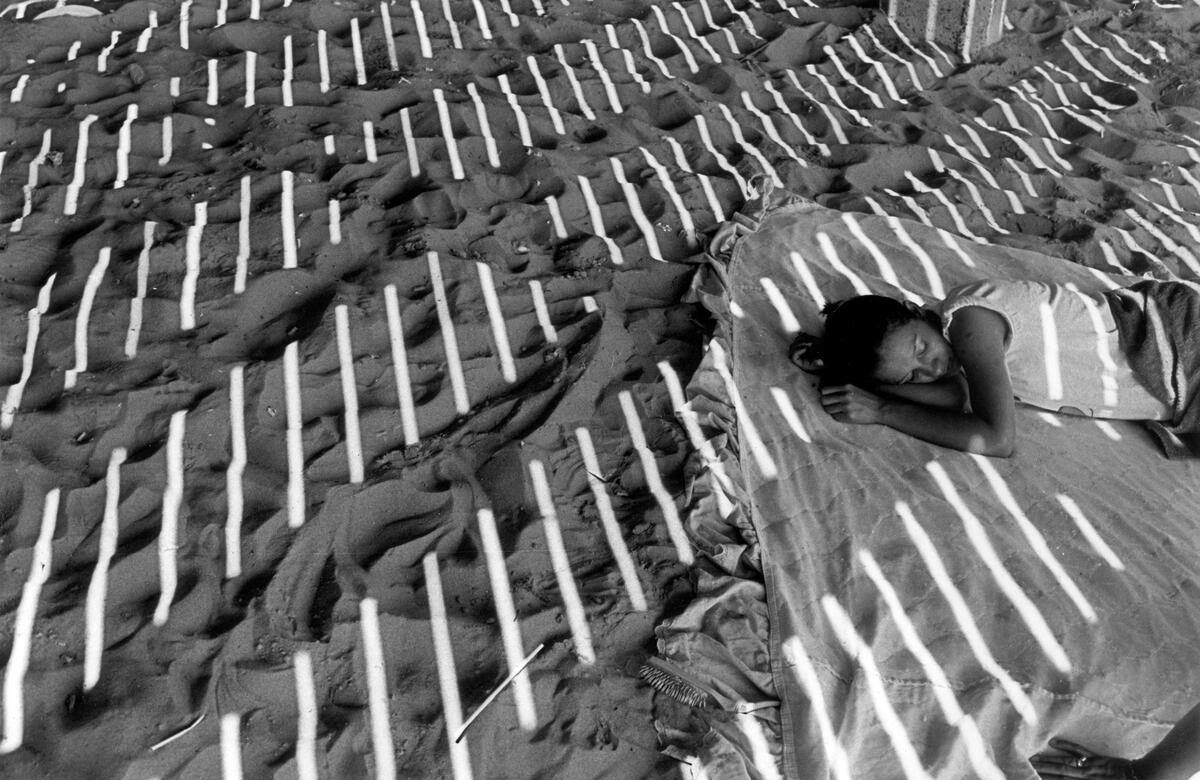 In Scianna's photographs of 80s and 90s New York, the city and its people are never just a background, they are co-protagonists of the picture and the story being told. 

Explore our collection of fine prints: bit.ly/3K30vEJ

© Ferdinando Scianna / Magnum Photos