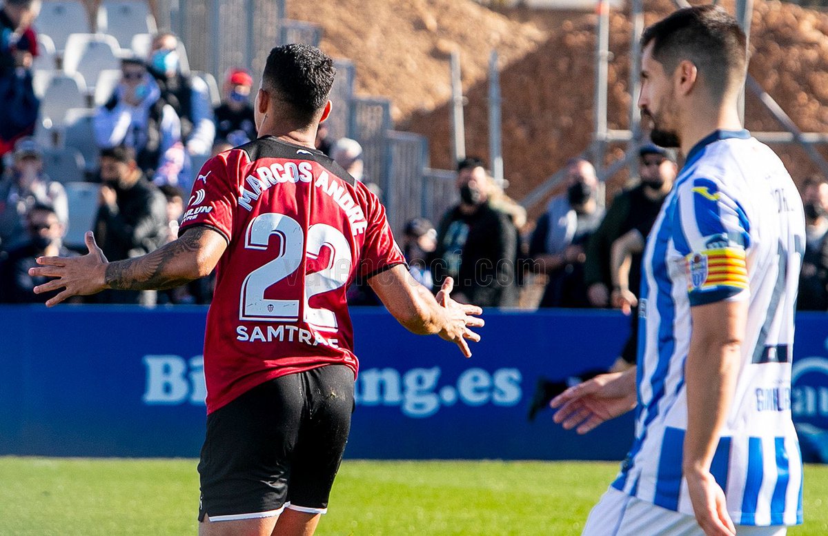 ChutandoACiegas's tweet photo. Atlético Baleares 0️⃣-1️⃣ Valencia CF
🏁| ¡Victoria ajustada y trabajada del @valenciacf para meterse en los cuartos de final de la #CopaDelRey 🏆!
⚽️| Marcos André 🇧🇷 ha hecho el gol del partido.
#ATBVCF #LaCopaMola https://t.co/XgA9g2M0xj