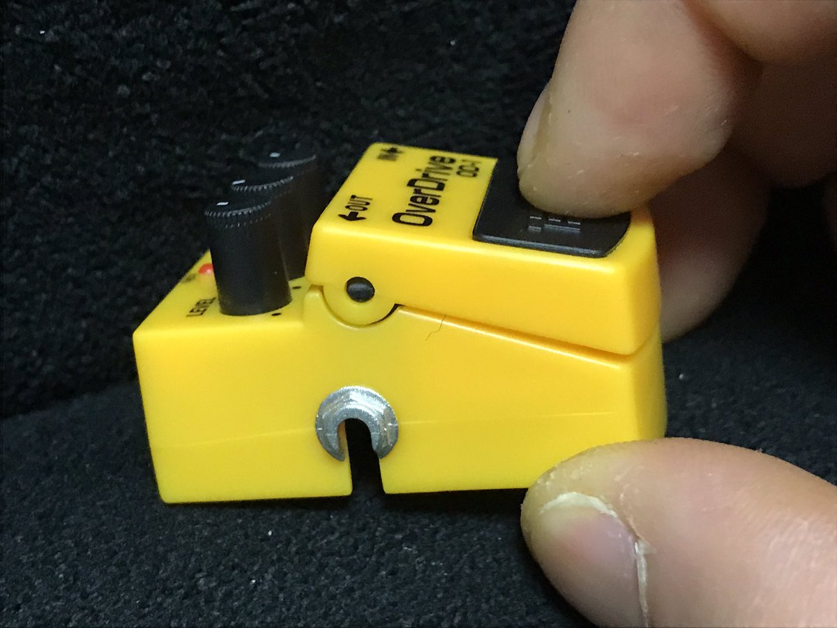 SDMF_Inc's tweet photo. っつーこって、

改めて

My New Gear❓

Effctor Cable Mascot

ペダル踏めて、
コントロールも回せてギミック含めギタリスト心を擽る仕様😁

#EffctorCableMascot
#エフェクターケーブルマスコット
#ガチャガチャ #オモチャ #Effctor
#Pedal #エフェクター 
#BOSSじゃなく13055 https://t.co/60rwEp9aqw