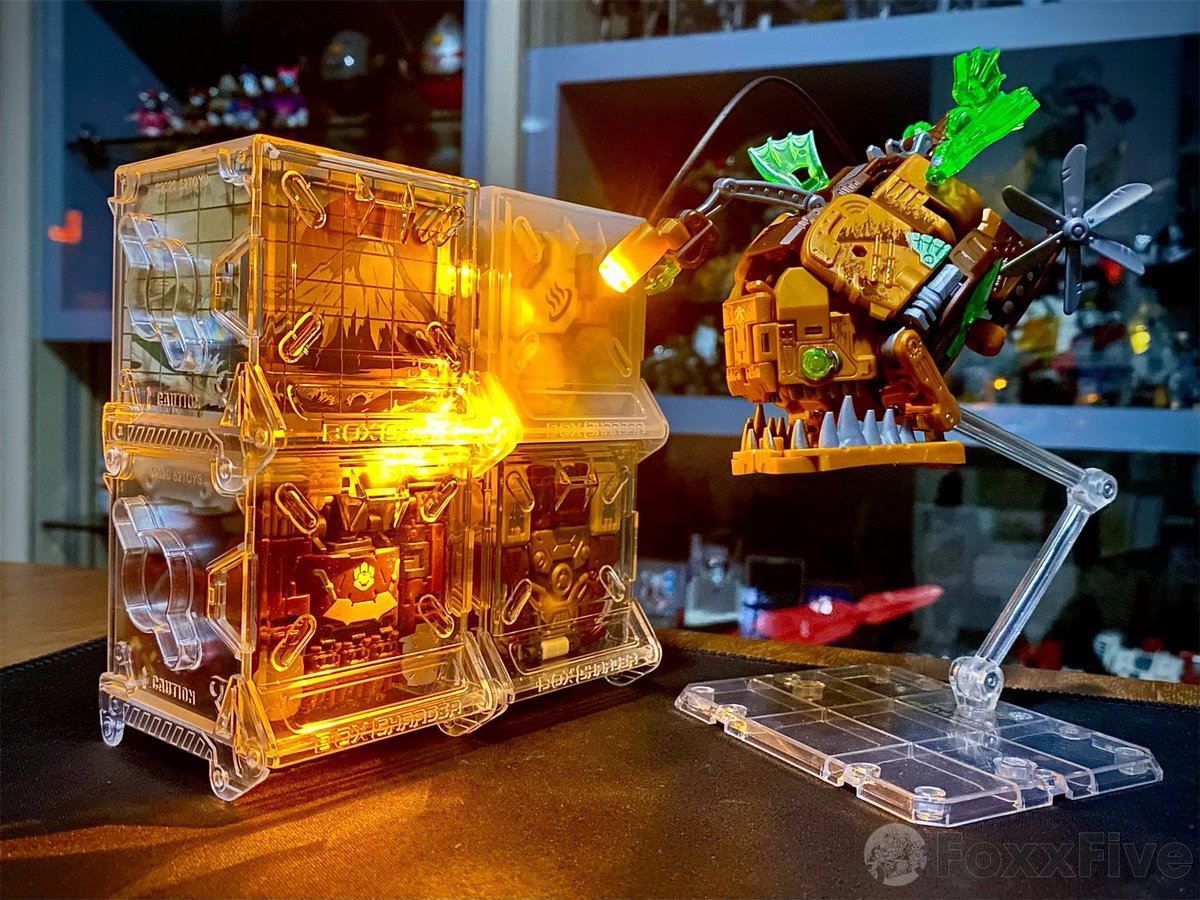 foxracingfive's tweet photo. Creep from the deep @52Toys @52TOYSJP @s250_MKII #52toys #beastbox #desktoys #ビーストボックス #rustypiece #rustinpiece #anglerfish https://t.co/Y2aVS08FmQ