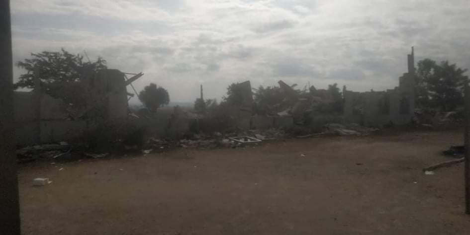 Chanapai247's tweet photo. – Only the ashes and debris were left in the aftermath of junta's arson and relentless shooting of mortars in #Htigyaing's Marathain village on Jan 13. 

– In such time, it's too barefaced of SAC to force the students in urban areas to attend the schools.

#2022Jan16Coup https://t.co/viWVtgjqL3