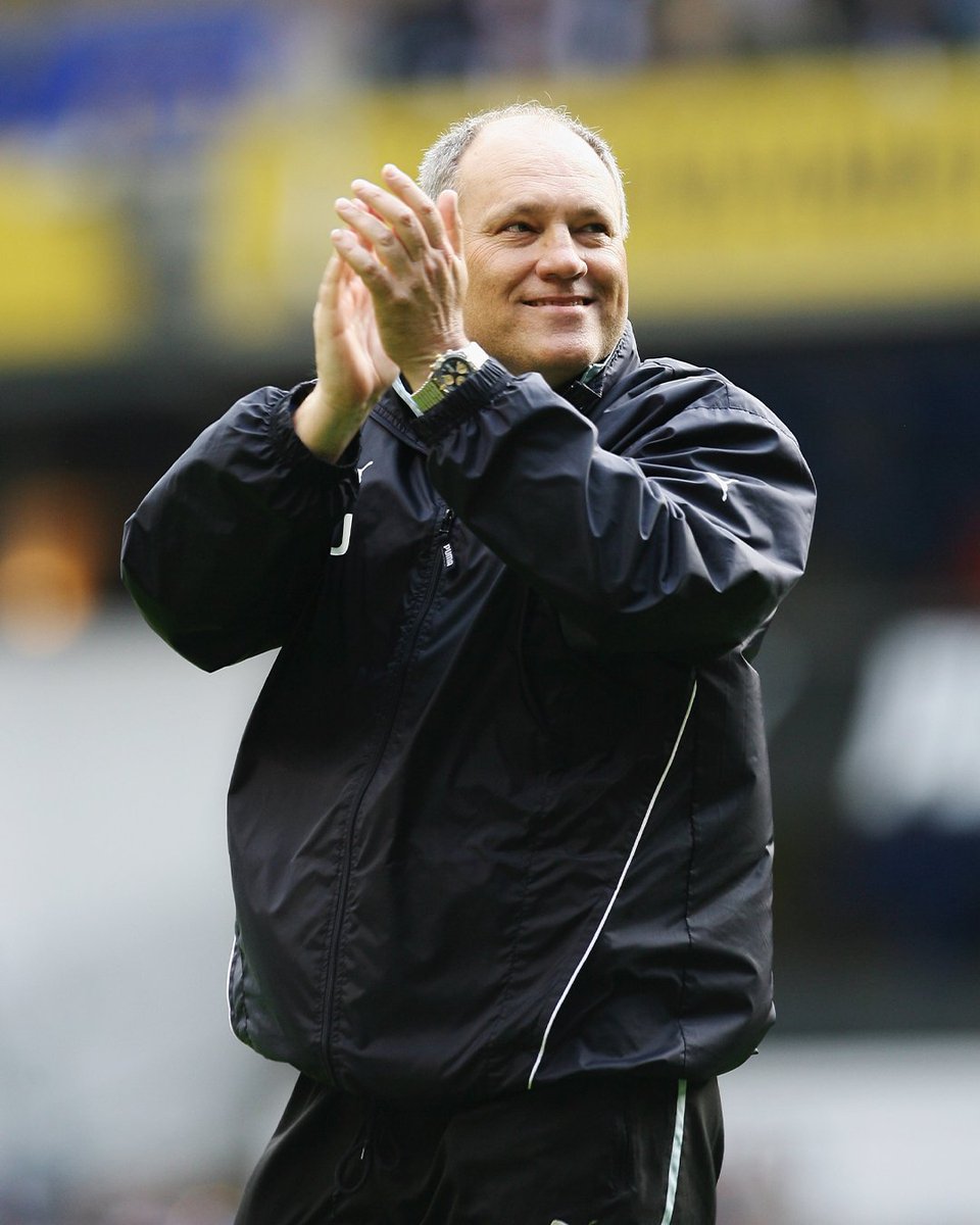 SpursOfficial's tweet photo. 🎈 Happy birthday to former Spurs boss Martin Jol! https://t.co/MW0ivLsxHN