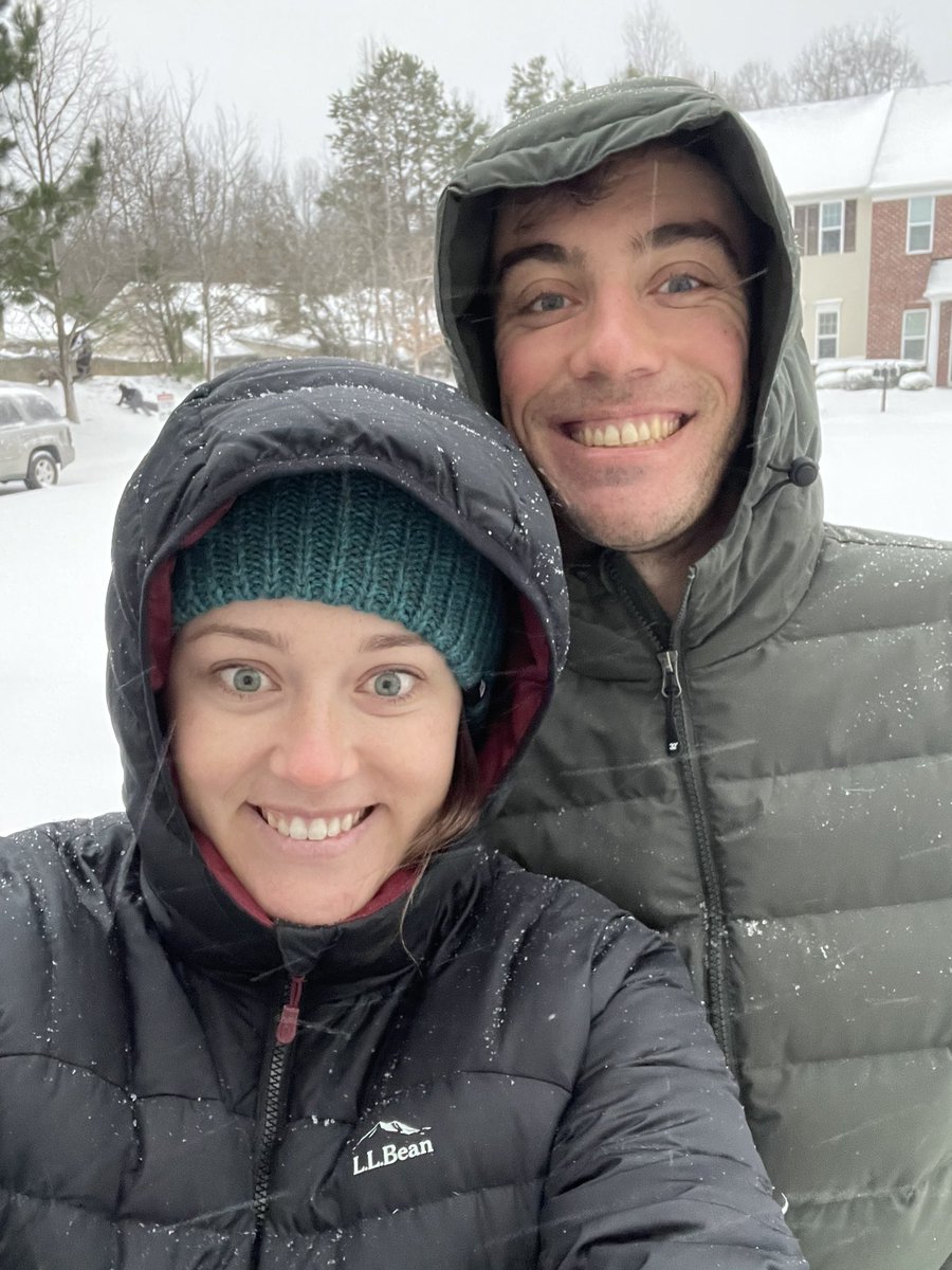 kellygramlich's tweet image. Went to bed in South Carolina, woke up in the North Pole! ❄️ ☃️ #SouthernSnow #ItsCold #GoingBackInside