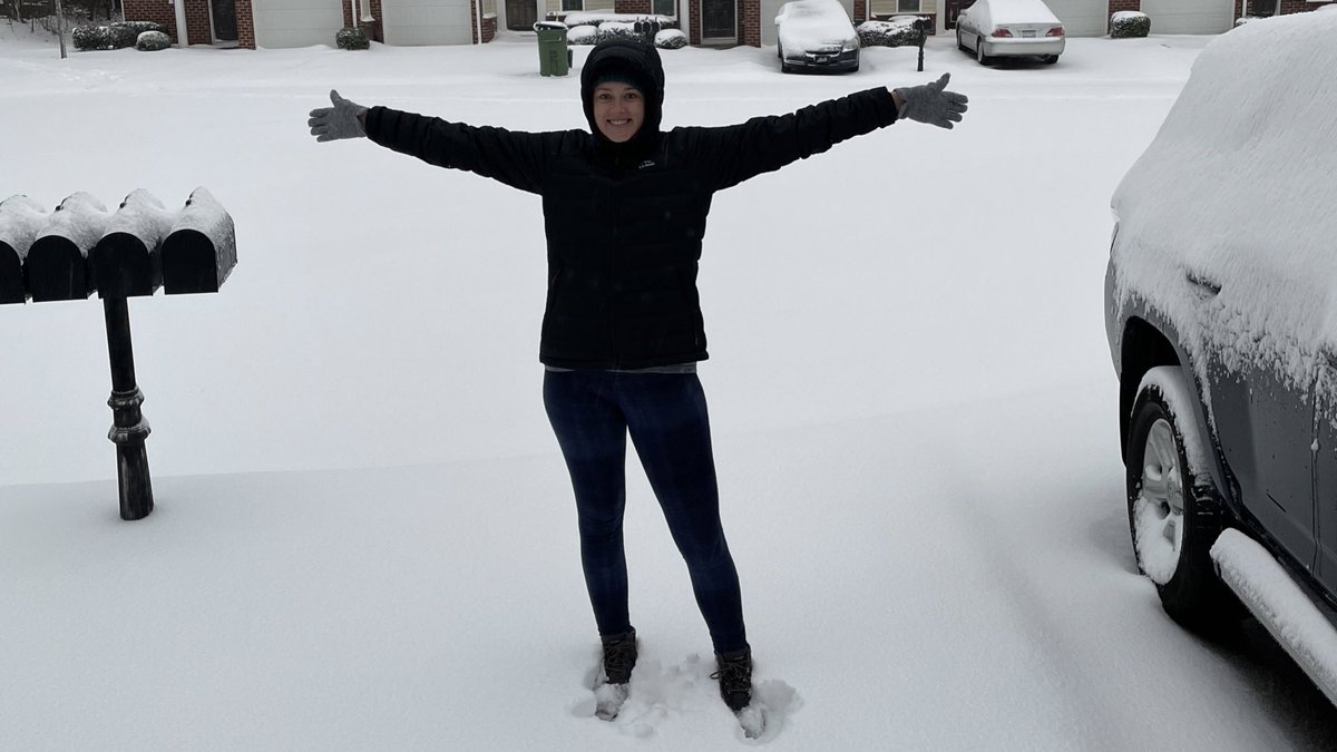 kellygramlich's tweet image. Went to bed in South Carolina, woke up in the North Pole! ❄️ ☃️ #SouthernSnow #ItsCold #GoingBackInside