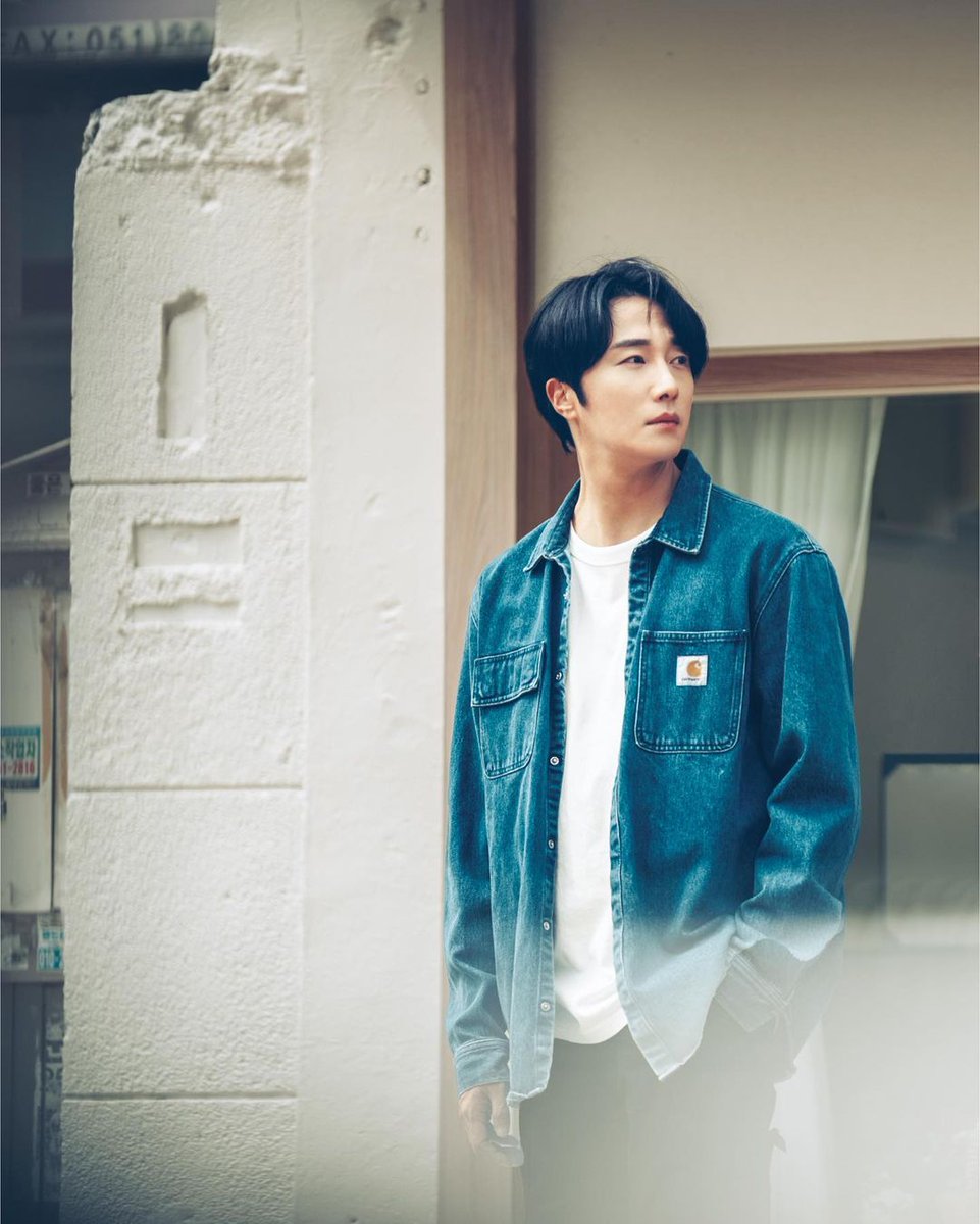1lwoolies's tweet photo. Ilwoo in 2022 Season's Greetings Photoshoot
#jungilwoo
#jungilwoomyanmarfan
#1lwooliesmyanmar https://t.co/gtIxUhjjhe