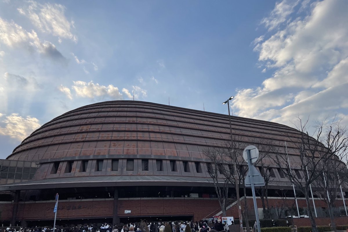arashi125eight5's tweet photo. 神戸2日間ありがとう✨
昨日はアリーナ、
今日はバクステ側のスタンド1列目
どっちも神席すぎてやばかった
アンコールのたっちょんに
ファンサは貰えなかったけど
軽く目があった気がして
そのかっこよさにやられた
ゆーちんも近くて一瞬目あって
最高すぎた✨ #8BEAT https://t.co/o6VOSL1HK6