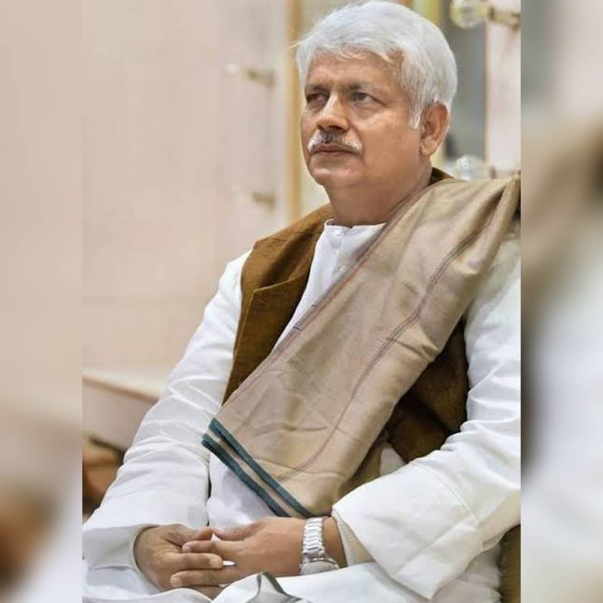 HumansVaranasi's tweet photo. "Just like the 2 banks of river Ganga, for me, Tradition &amp; Spirituality go hand-in-hand with Science &amp; Technology. I'm blessed to have the best of both worlds. 'Nadi beh jaegi agar ek bhi kinaara toota'."
https://t.co/KbuxRqTYMr
#sankatmochanfoundation #mahantmochan #Varanasi https://t.co/edHJ9qkxLD