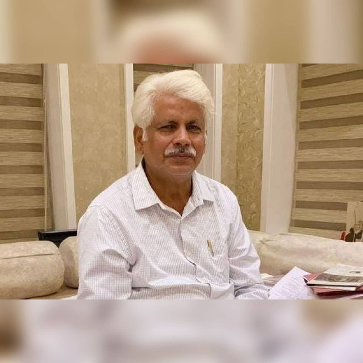 HumansVaranasi's tweet photo. "Just like the 2 banks of river Ganga, for me, Tradition &amp; Spirituality go hand-in-hand with Science &amp; Technology. I'm blessed to have the best of both worlds. 'Nadi beh jaegi agar ek bhi kinaara toota'."
https://t.co/KbuxRqTYMr
#sankatmochanfoundation #mahantmochan #Varanasi https://t.co/edHJ9qkxLD
