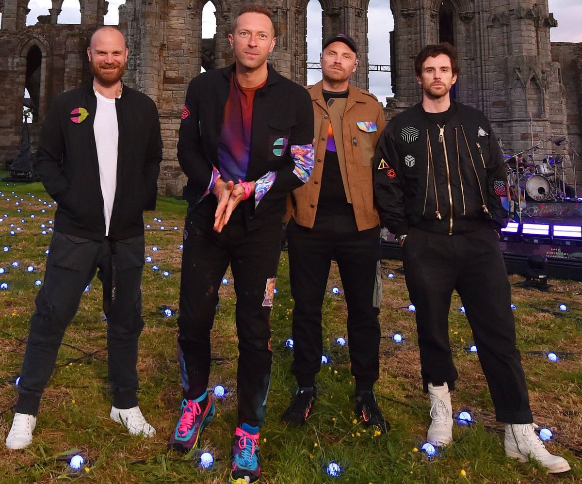 BrwrCthy's tweet photo. Happy Birthday to the best band formed by the best people. We love you. 💜@Coldplay https://t.co/L2Ep6l2dBz