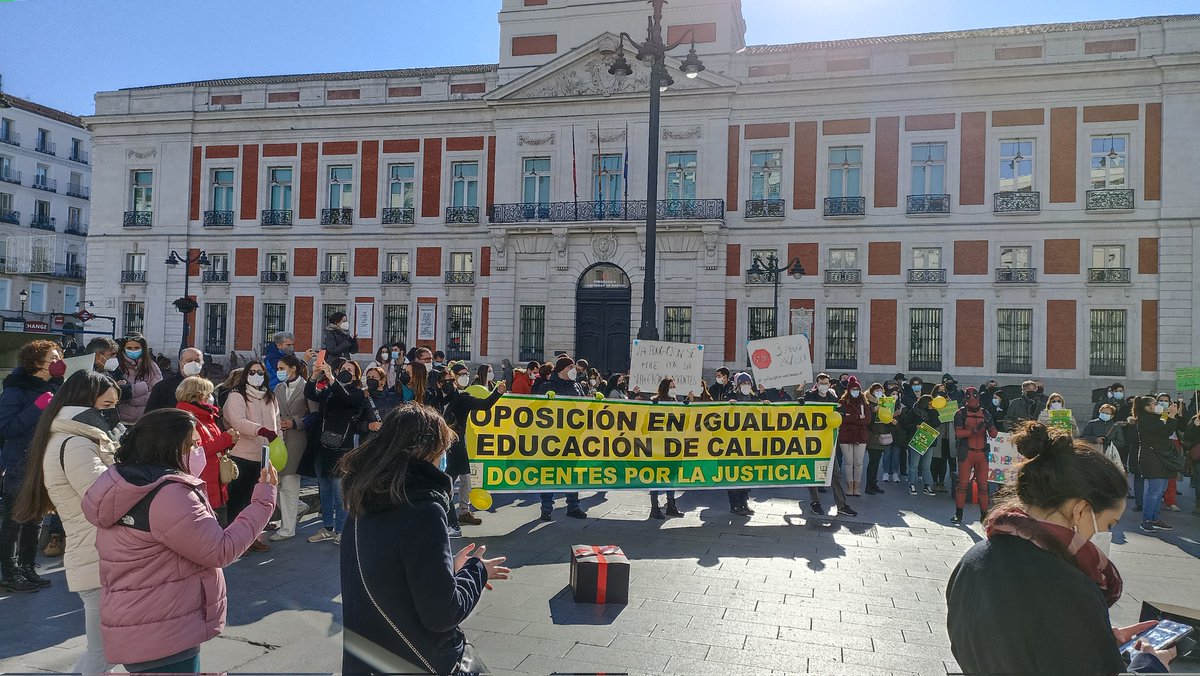 anabarrigil's tweet photo. Gracias @docentesjustos por la organización y por levantar la voz ante este disparate de borrador... ¡Igualdad y justicia en el acceso a la función pública docente! #DefensaTurnoLibre #justaoposicioneducacion https://t.co/3i91K8fXyq