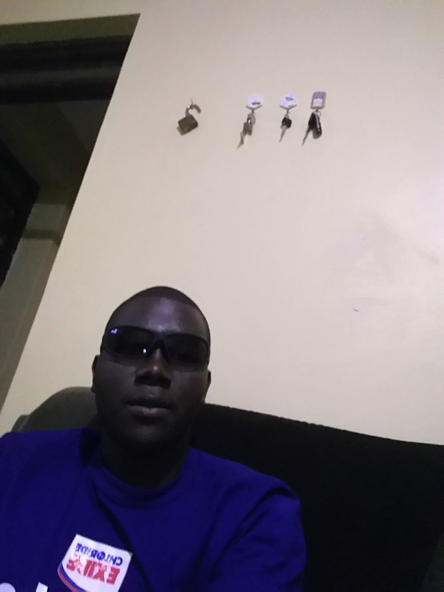 mukafu's tweet photo. Bodyguard for hire https://t.co/5KDhP8CnbG