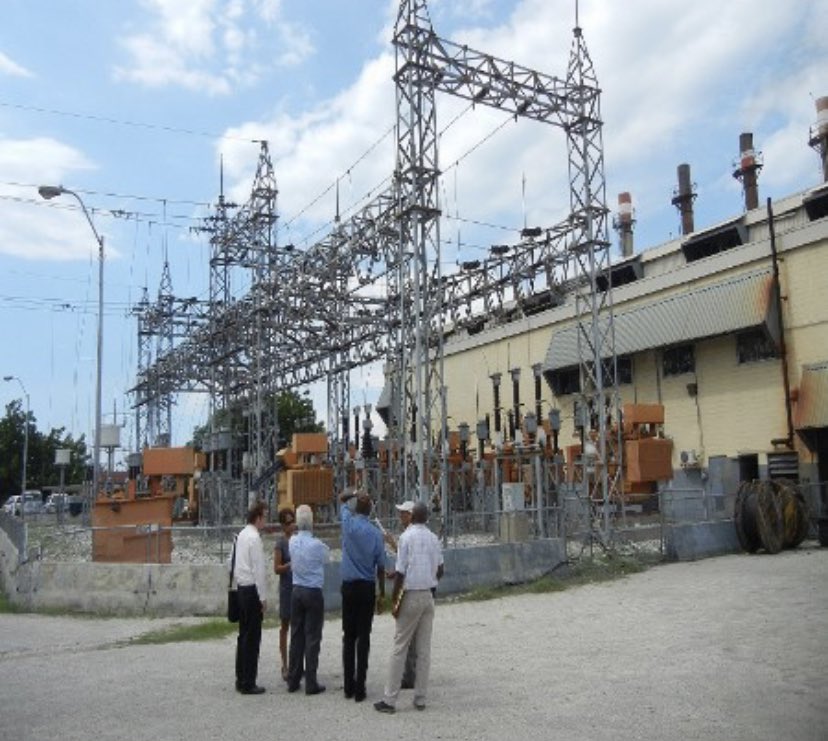 DgMorose's tweet photo. "Notre production actuelle est de seulement *45 MW* pour une demande de 274 MW au niveau de la zone #métropolitaine. Actuellement, nous en faisons une *distribution rotative* pour desservir le maximum d'abonnés." 
-mes priorités:Augmenter la production et moderniser le réseau . https://t.co/vPnFTIoiRc