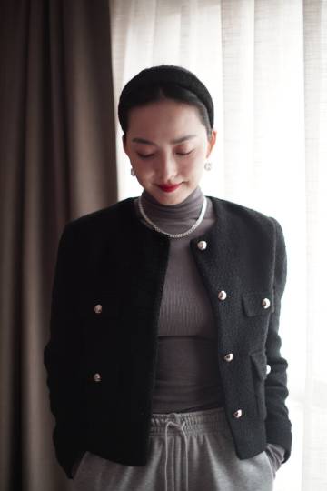 feier2021's tweet photo. #女王  新穿搭，天气转凉，记得多穿衣服哦！ https://t.co/OWwqOrPvbD