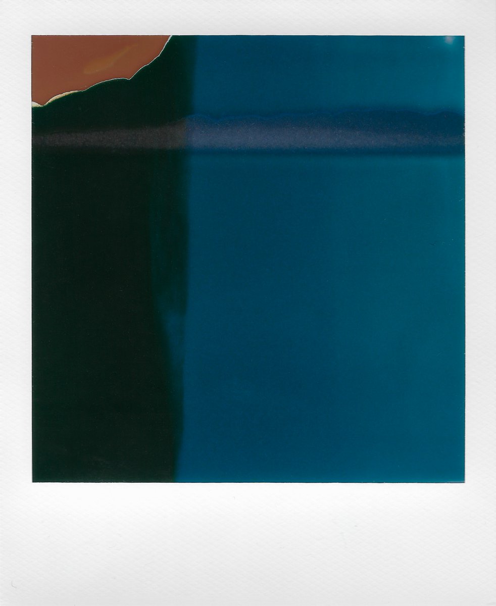 jsgoldy's tweet photo. Starting a new series of unique artificial seascapes created with polaroid emulsion. #fineart #fineartphotography https://t.co/XK65Xr6vRw