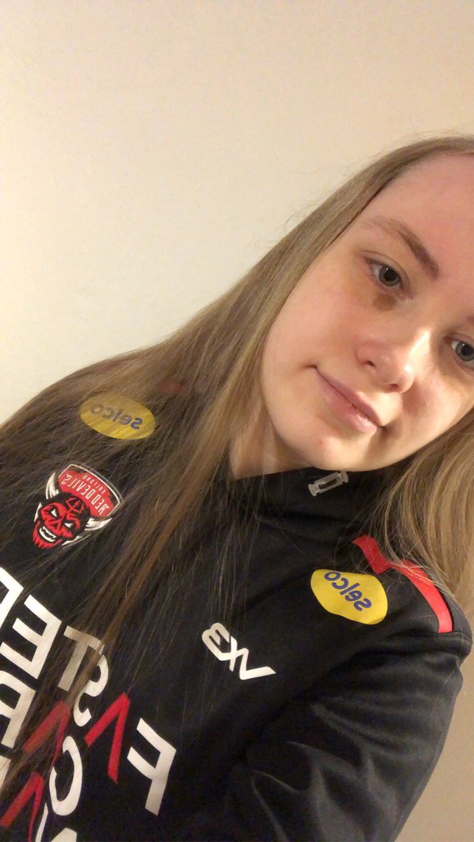 GChaplin11's tweet photo. yesterday I played my first ever contact game in rugby league, and represented @SalfordDevils in it (which I never thought I’d do ever) and so happy we won the game 👹💪🏻 #salfordreddevils #womensrl #thisgirlcan #togetherstronger https://t.co/rxKsOXdBl1