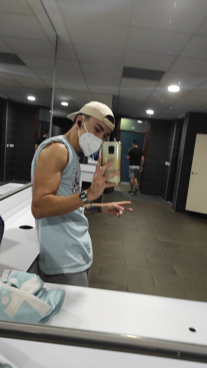 _Pabloesp3's tweet photo. Volver al gimnasio y a dedicarme tiempo, otro rollo ✌🏽 https://t.co/qZhiuaDyBC