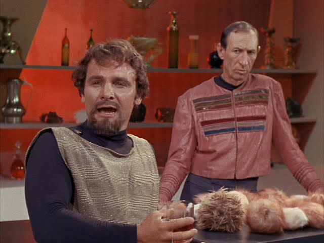 GaryGorn's tweet photo. Remembering Michael Pataki
#MichaelPataki (16 Jan. 1938 – 15 Apr. 2010) was an #actor whose first #StarTrek role was that of #Korax in Star Trek #TOS episode "#TheTroubleWithTribbles". He later played #Karnas in the #TNG episode "#TooShortASeason".
#Trekkie #DS9 #SciFi https://t.co/FMXhxReKKb